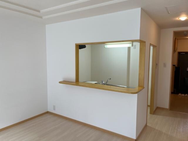 物件内観写真5　(リビング)