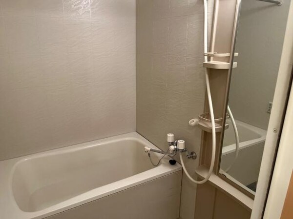 浴室(バス／シャワールーム等)