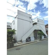 クローバーの外観写真