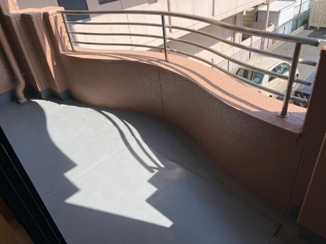 物件内観写真10　(ベランダ)