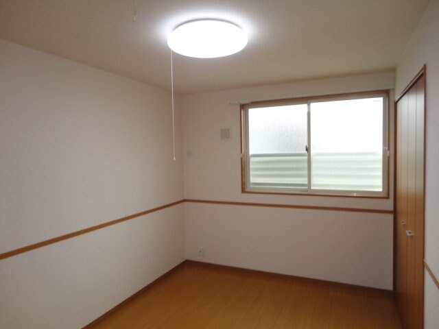 物件内観写真11　(北側洋室)