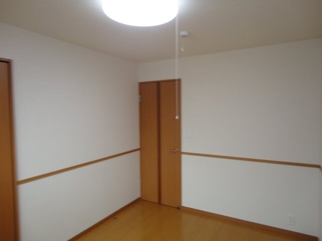 物件内観写真13　(北側洋室)