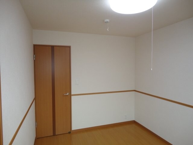 物件内観写真14　(北側洋室)