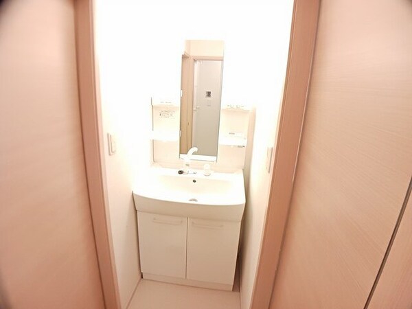 洗面・脱衣所(コンパクトで使いやすい洗面所)