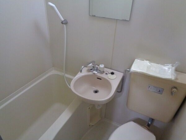 浴室(※写真は同じマンションの違う部屋のものになります。)