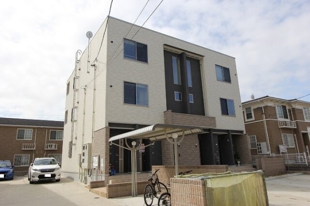 物件外観写真1　(物件の外観です)