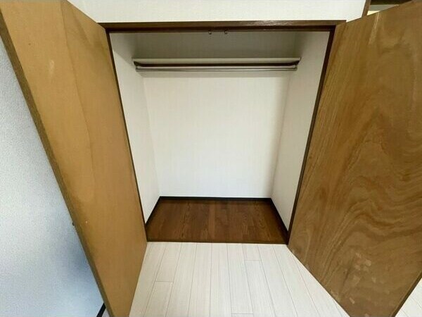 収納(※写真は同じマンションの違う部屋のものになります。)