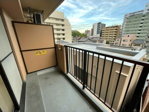 バルコニー(※写真は同じマンションの違う部屋のものになります。)