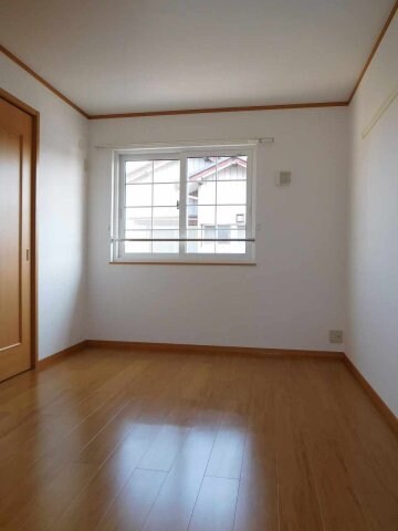 物件内観写真5　(きれいな内装です)