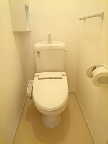 物件内観写真7　(落ち着いたトイレです)