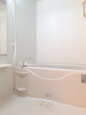 物件内観写真8　(きれいなお風呂です)