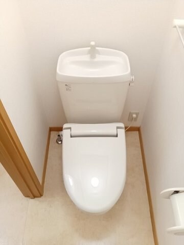 物件内観写真8　(シンプルで使いやすいトイレです)