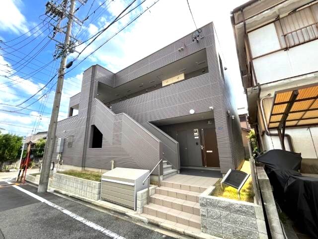 物件外観写真1　(外観写真（昼）)