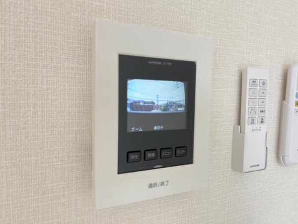 内装他(カメラ付インターホン)