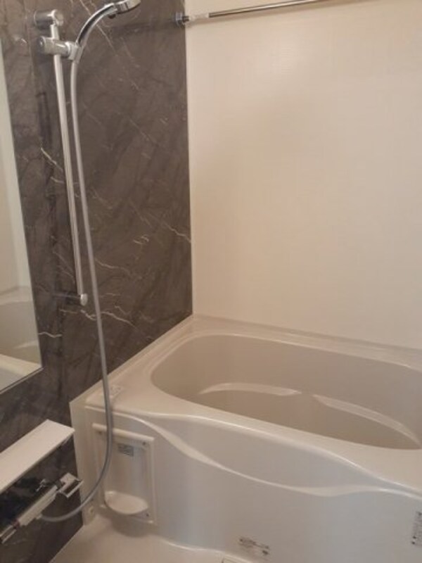 浴室(お風呂で日々の疲れを落としましょう)