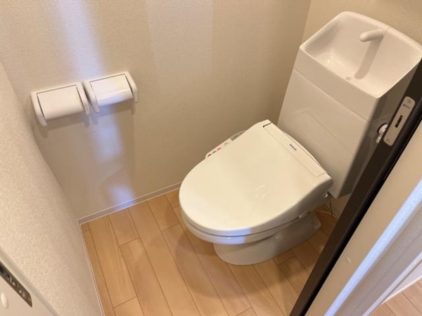 トイレ(シャワー付トイレ)