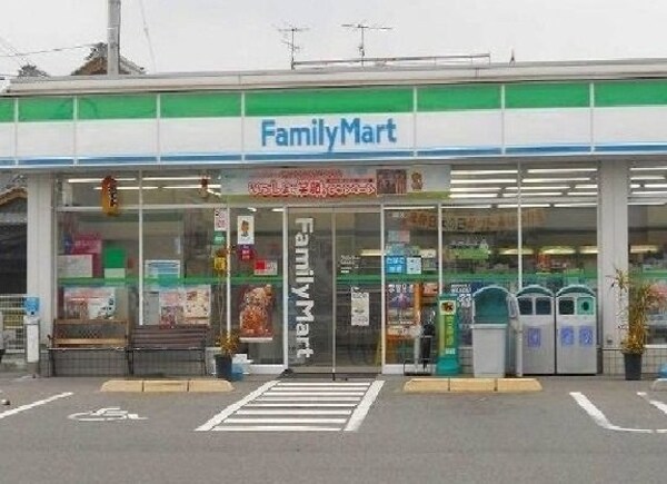 周辺環境(ファミリーマートまで800m)
