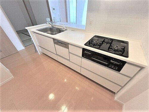 物件内観写真4　(システムキッチン)