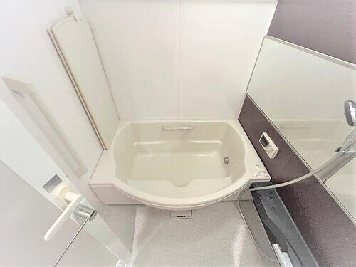 物件内観写真5　(ユニットバス)