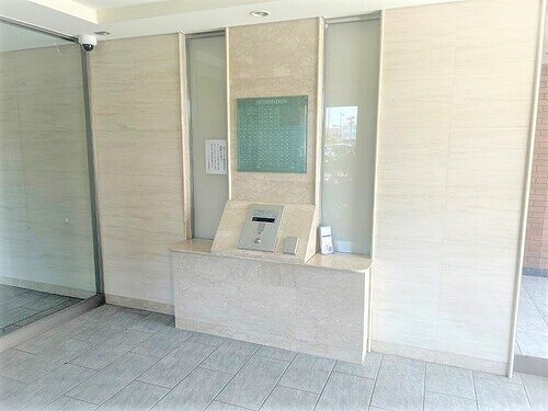 物件内観写真16　(オートロック・防犯カメラ)