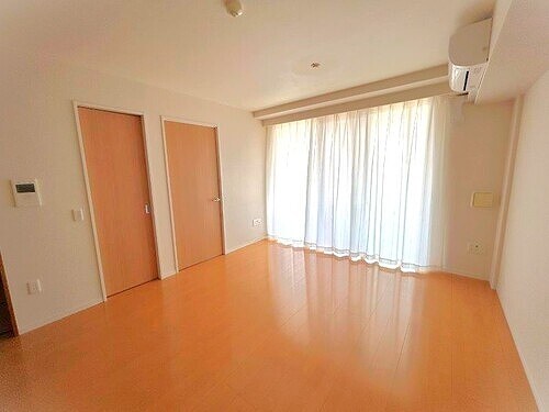 物件内観写真22　(リビングダイニング(別アングル))