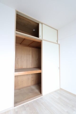 物件内観写真10　(北洋室収納になります)