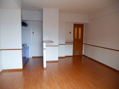 物件内観写真5　(室内写真は別部屋の写真です。)