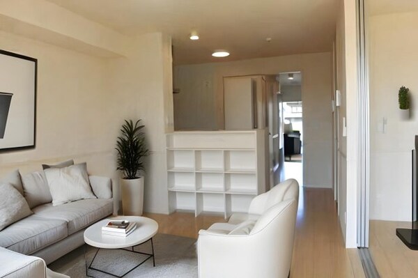 居室(写真・家具はイメージです。家具付きではありません。(T-Ho)