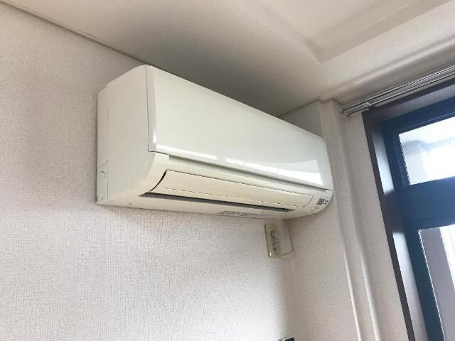 物件内観写真7　(エアコン（リビング）)