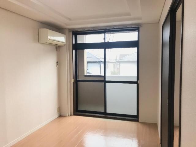 物件内観写真12　(リビング)