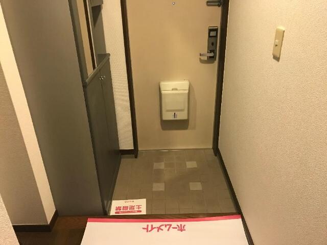 物件内観写真17　(玄関)