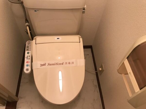 トイレ(シャワー付トイレ)