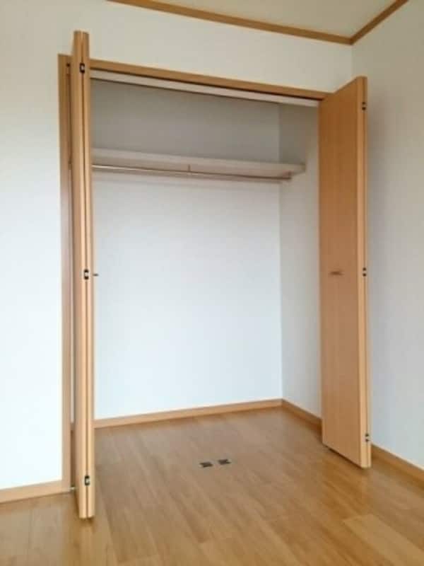 収納(小物を収納するのに便利です)