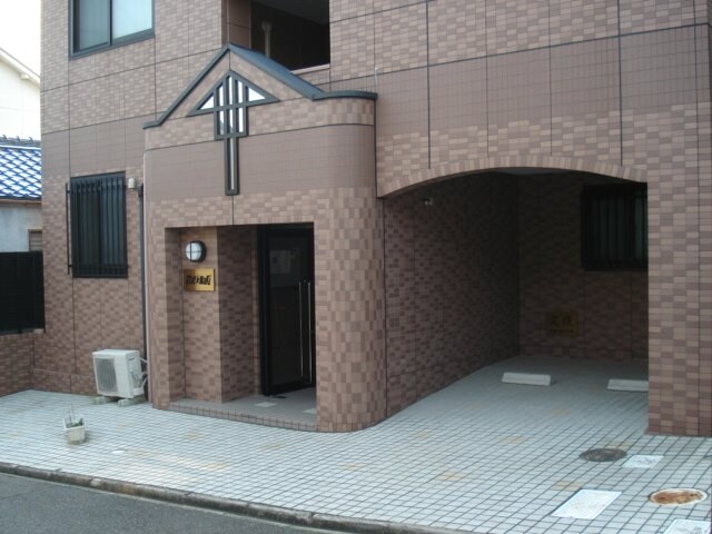 物件外観写真2　(外観写真（昼）)