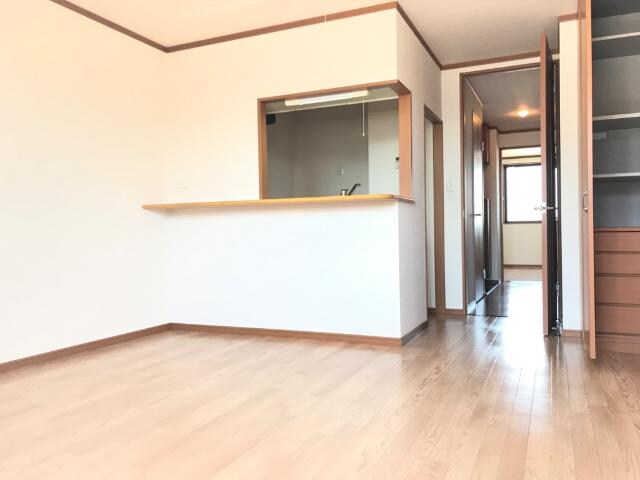 物件内観写真10　(リビング)