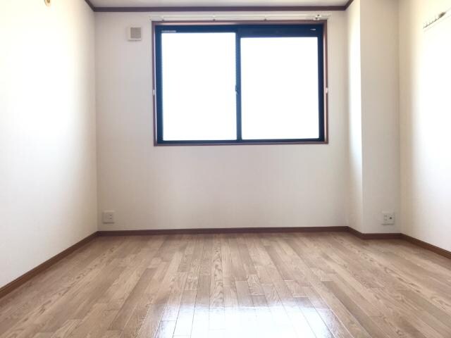 物件内観写真12　(洋室)