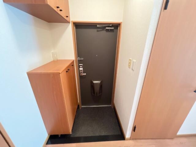 物件内観写真27　(玄関)