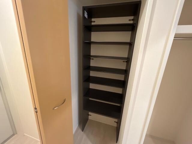 物件内観写真28　(下駄箱)