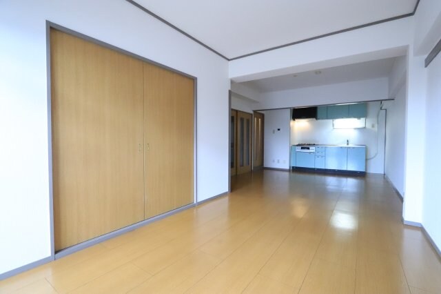 物件内観写真3　(※別部屋のお写真で、現況優先と致します。)