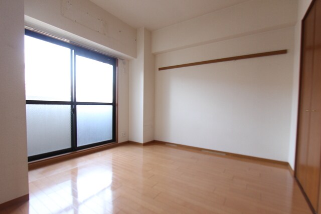 物件内観写真6　(南洋間6帖)