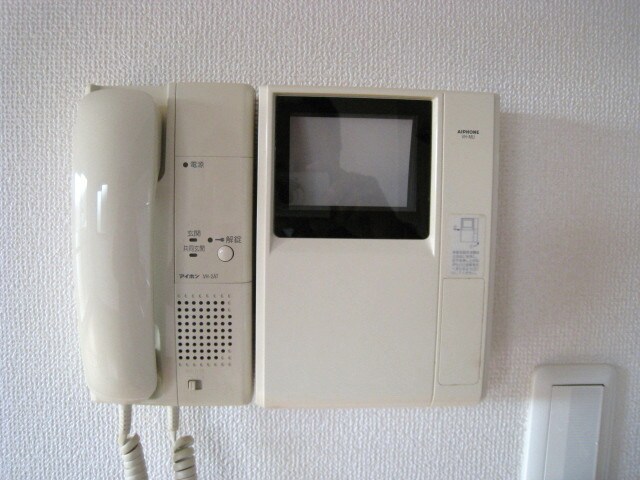 物件内観写真16　(オートロック操作盤)