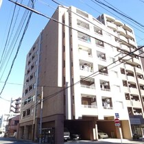 スリーウェイ金山の外観写真