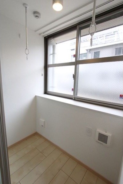 物件内観写真13　(サンルーム)