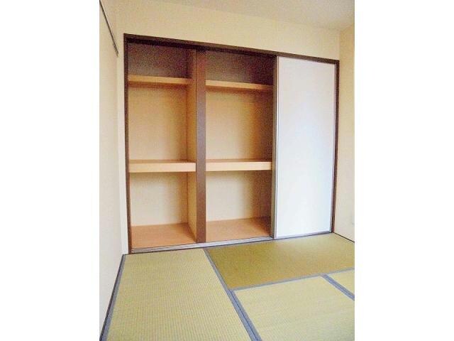 物件内観写真5　(室内写真は別部屋の写真です。)