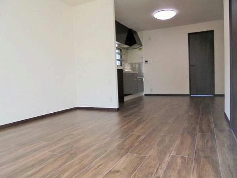 物件内観写真2　(室内写真は別部屋の写真です。)