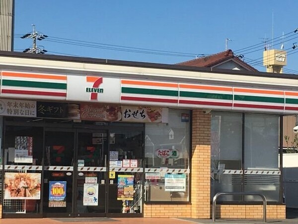 周辺環境(セブンイレブン浦里5丁目店まで550m)
