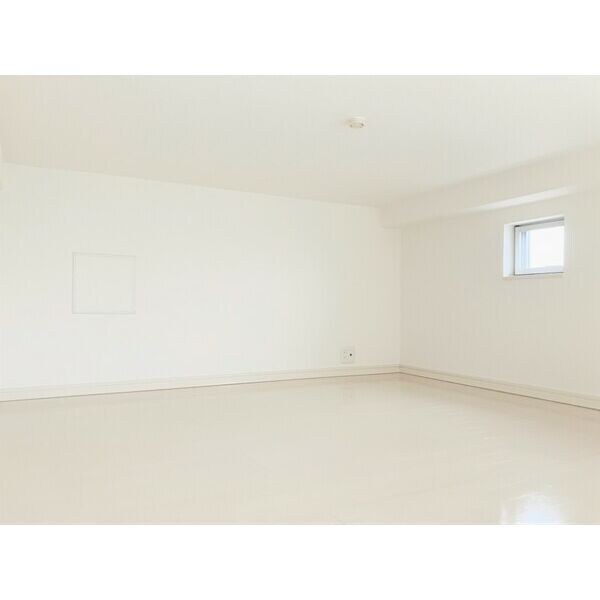 物件内観写真4　(ロフト)