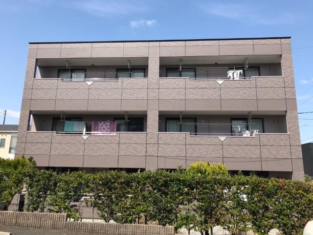 物件外観写真1　(外観写真（昼）)