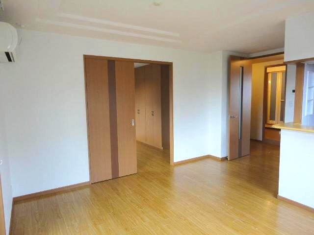 物件内観写真3　(室内設備)