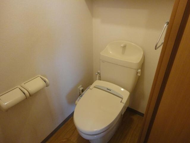 物件内観写真7　(シャワー付トイレ)